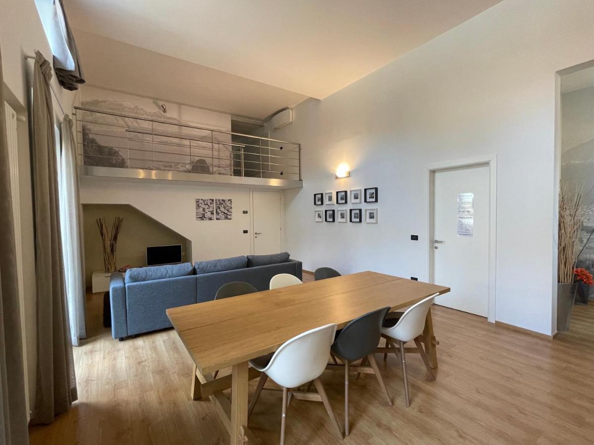 Lovely Loft Molo Menaggio Exterior photo